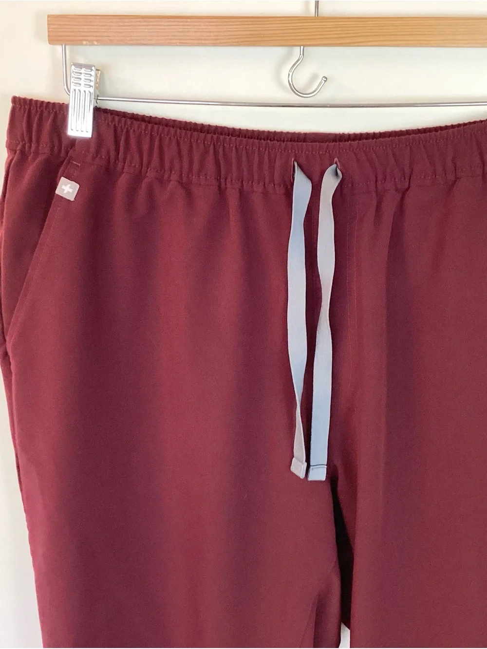 Figs Men’s Tansen Jogger Scrub Pants - Burgundy - XL